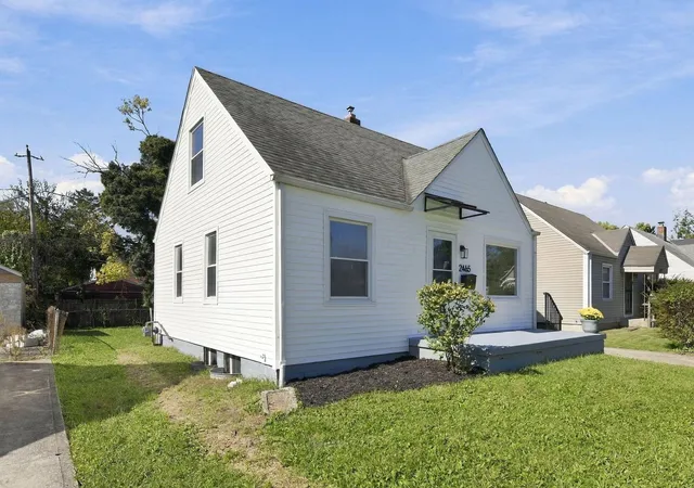 Photo 2 of Single family home for sale at 2465 Hamilton Ave, Columbus, OH 43211 | MLS# 226040027 | Listing updated on 2026-10-22
