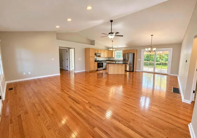 Photo 4 of Sale Pending at 38 Dixie Dr, Mount Vernon, OH 43050 | MLS# 226039891 | Listing updated on 2026-10-28