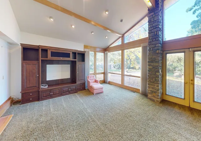 Photo 1 of Single family home for sale at 1350 Brookwood Pl, Columbus, OH 43209 | MLS# 226040462 | Listing updated on 2026-10-26