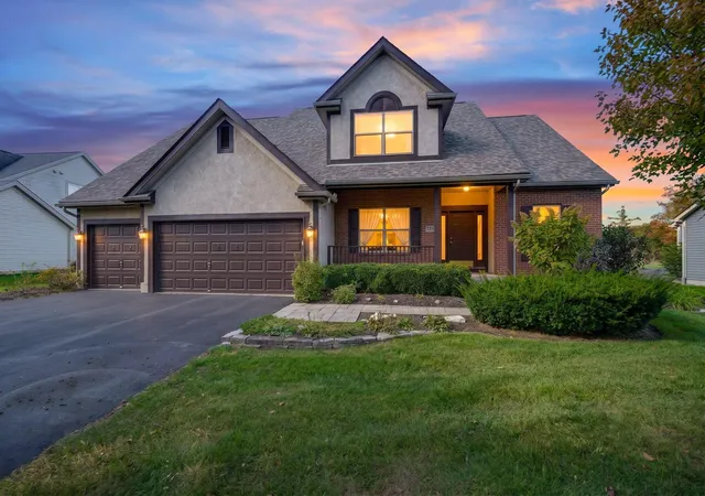 Photo 1 of Single family home for sale at 7215 Bromfield Dr, Canal Winchester, OH 43110 | MLS# 226040307 | Listing updated on 2026-10-28