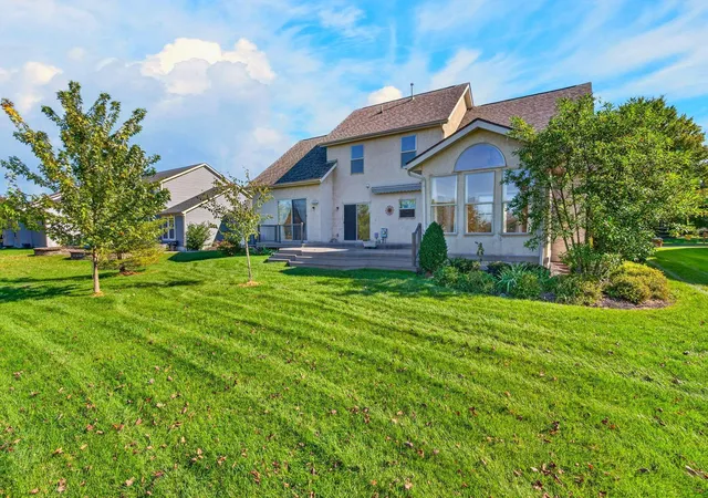 Photo 4 of Single family home for sale at 7215 Bromfield Dr, Canal Winchester, OH 43110 | MLS# 226040307 | Listing updated on 2026-10-28