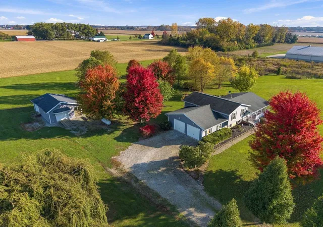 Photo 4 of Single family home for sale at 3305 E Peterson Rd, Troy, OH 45373 | MLS# 226039943 | Listing updated on 2026-10-28