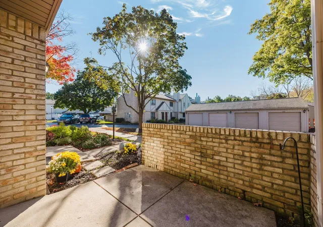 Photo 4 of Sale Pending at 1950 Rockdale Dr #59, Columbus, OH 43229 | MLS# 226040132 | Listing updated on 2026-10-26