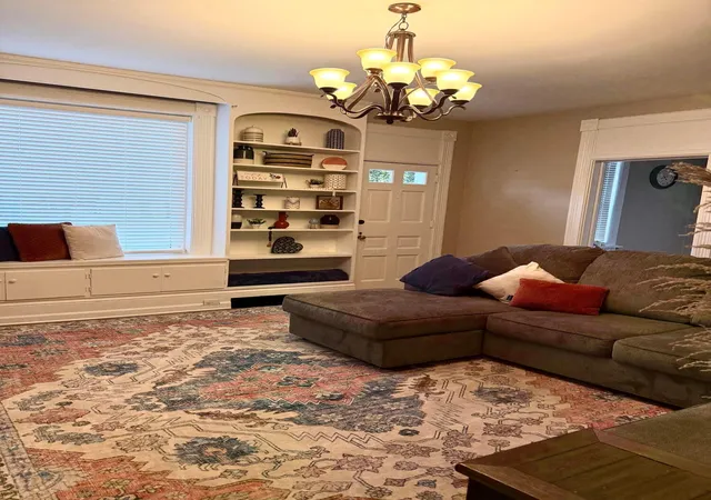 Photo 3 of Single family home for sale at 734 W Franklin St, Kenton, OH 43326 | MLS# 226039957 | Listing updated on 2026-10-21