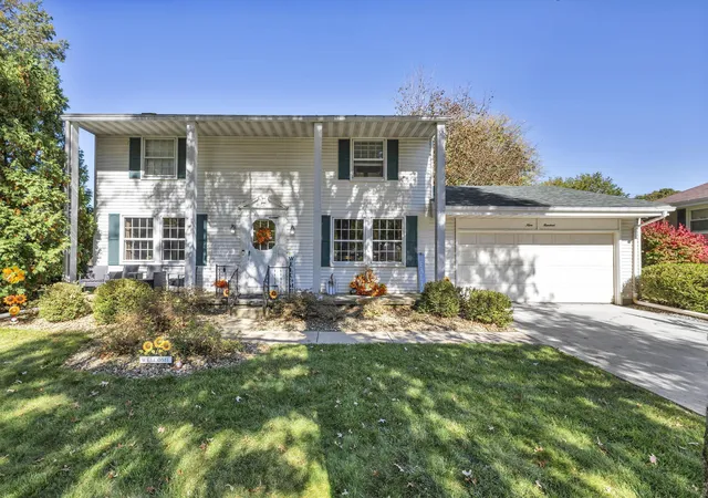 Photo 1 of Single family home for sale at 900 Melody Ln, Bucyrus, OH 44820 | MLS# 226040001 | Listing updated on 2026-10-27