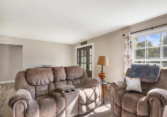 Photo 4 of Single family home for sale at 291 Peters Ave, Lancaster, OH 43130 | MLS# 226040044 | Listing updated on 2026-10-26