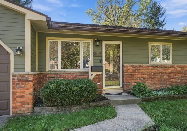 Photo 2 of Single family home for sale at 1765 Ivyhill Loop N, Columbus, OH 43229 | MLS# 226040005 | Listing updated on 2026-10-27