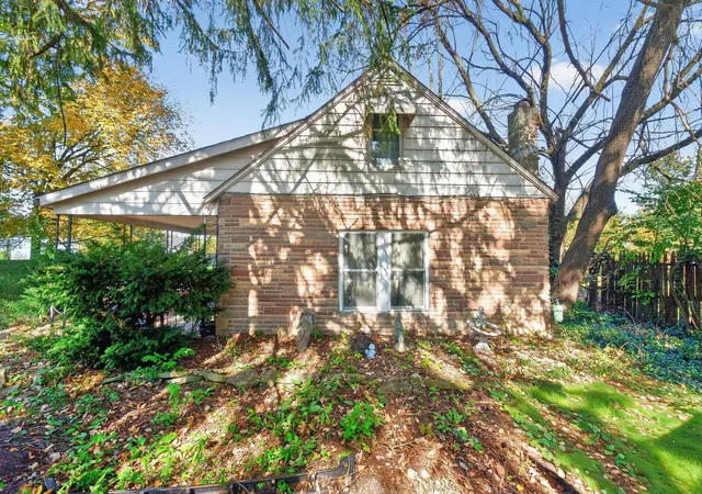 Photo 2 of Sale Pending at 1936 Lehner Rd, Columbus, OH 43224 | MLS# 226040498 | Listing updated on 2026-10-27