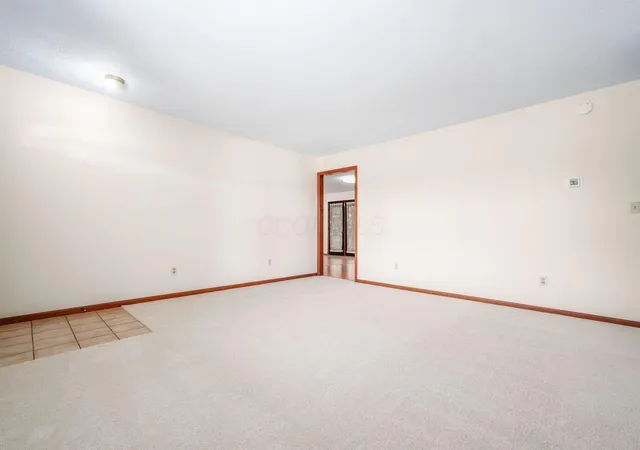 Photo 4 of Single family home for sale at 24 Cliffview Dr, Mount Sterling, OH 43143 | MLS# 226040037 | Listing updated on 2026-10-26