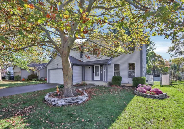 Photo 3 of Single family home for sale at 5219 Aurora Dr, Hilliard, OH 43026 | MLS# 226040029 | Listing updated on 2026-10-24
