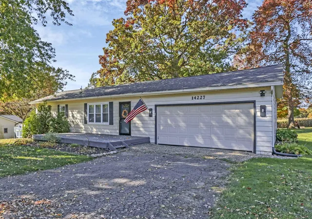 Photo 4 of Single family home for sale at 14227 Nelson Dr, Mount Vernon, OH 43050 | MLS# 226040066 | Listing updated on 2026-10-26