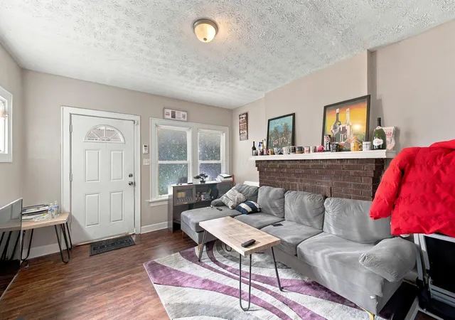 Photo 4 of House for sale at 616-618 S Ogden Ave, Columbus, OH 43204 | MLS# 226040041 | Listing updated on 2026-10-21