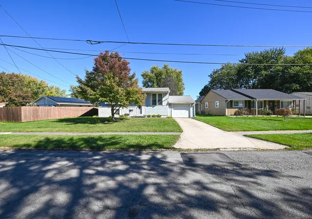 Photo 3 of Single family home for sale at 1100 Bahama Dr, Marion, OH 43302 | MLS# 226040162 | Listing updated on 2026-10-22