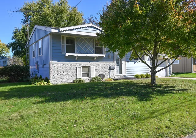 Photo 4 of Single family home for sale at 1100 Bahama Dr, Marion, OH 43302 | MLS# 226040162 | Listing updated on 2026-10-22