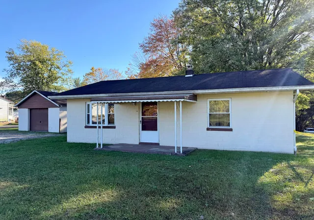 Photo 3 of Single family home for sale at 33976 US Hwy 50, Londonderry, OH 45647 | MLS# 226040936 | Listing updated on 2026-10-28