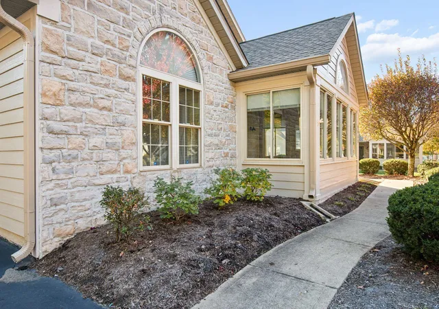 Photo 2 of Condo for sale at 5648 Meadowood Ln, Westerville, OH 43082 | MLS# 226040340 | Listing updated on 2026-10-28