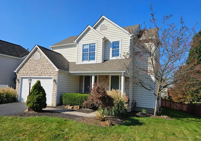 Photo 2 of Single family home for sale at 7414 Scioto Pkwy, Powell, OH 43065 | MLS# 226040562 | Listing updated on 2026-10-29
