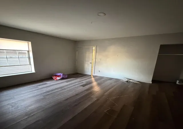 Photo 2 of House for sale at 1877-1879 S Bruck St, Columbus, OH 43207 | MLS# 226040077 | Listing updated on 2026-10-21