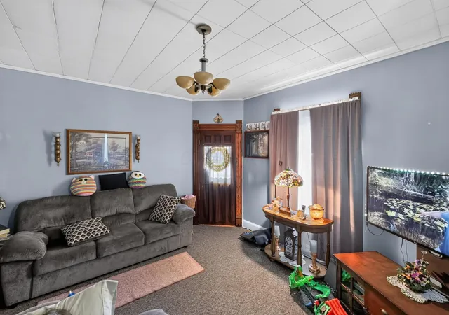 Photo 2 of Single family home for sale at 1 Ridgewood Ave, Mount Vernon, OH 43050 | MLS# 226040076 | Listing updated on 2026-10-21