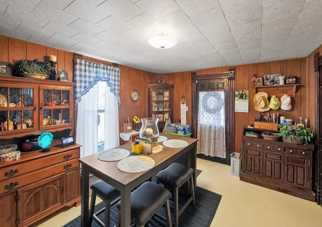 Photo 3 of Single family home for sale at 1 Ridgewood Ave, Mount Vernon, OH 43050 | MLS# 226040076 | Listing updated on 2026-10-21