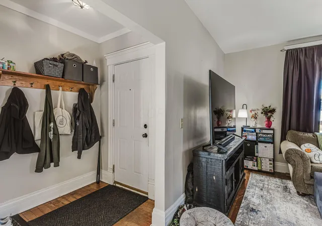 Photo 2 of Single family home for sale at 500 N Eastwood Ave, Lancaster, OH 43130 | MLS# 226040911 | Listing updated on 2026-10-30