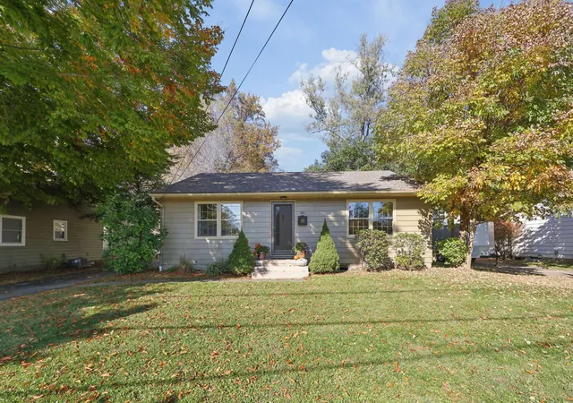 Photo 1 of Single family home for sale at 324 E Maple St, Granville, OH 43023 | MLS# 226040302 | Listing updated on 2026-10-26
