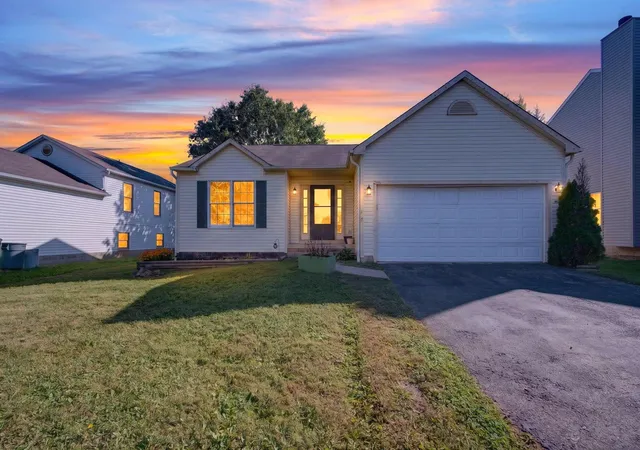Photo 2 of Single family home for sale at 4068 Gallatin Dr, Obetz, OH 43207 | MLS# 226040170 | Listing updated on 2026-10-25
