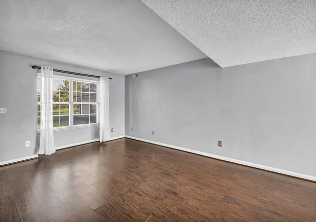 Photo 4 of Single family home for sale at 4975 Stoneybrook Blvd #14E, Hilliard, OH 43026 | MLS# 226040327 | Listing updated on 2026-10-23