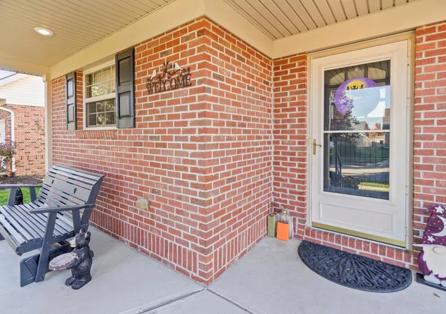 Photo 3 of Single family home for sale at 617 Donnelly Ave, Springfield, OH 45503 | MLS# 226040133 | Listing updated on 2026-10-28