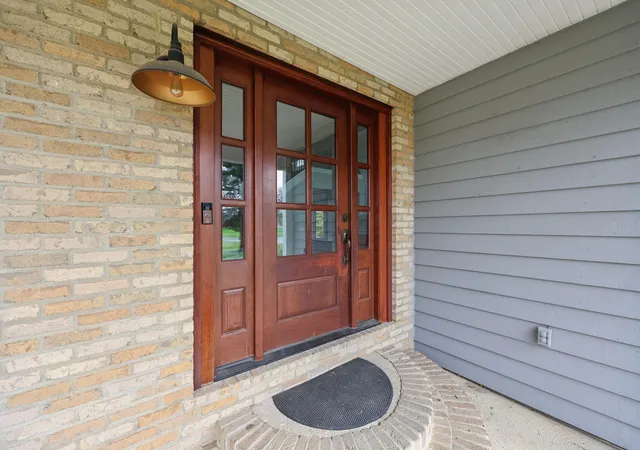 Photo 4 of Single family home for sale at 9385 Hill Rd NW, Pickerington, OH 43147 | MLS# 226040155 | Listing updated on 2026-10-28