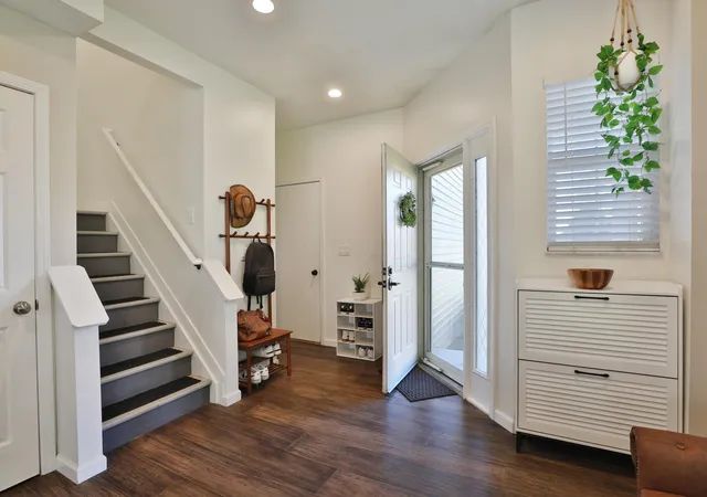 Photo 2 of Condo for sale at 2670 Village Pier Ln, Hilliard, OH 43026 | MLS# 226040163 | Listing updated on 2026-10-23