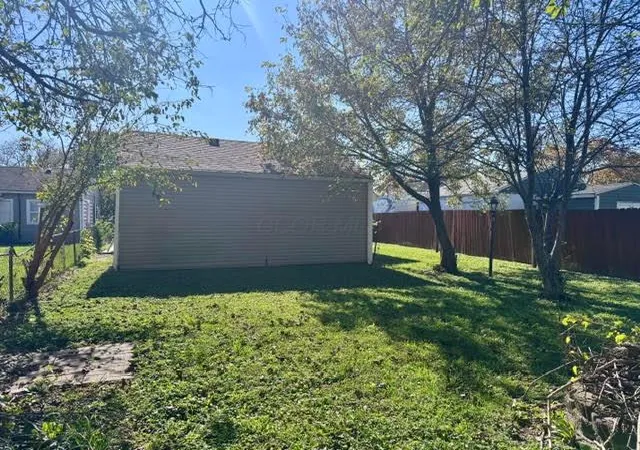 Photo 2 of Single family home for sale at 4488 San Jose Ln, Columbus, OH 43213 | MLS# 226040148 | Listing updated on 2026-10-30