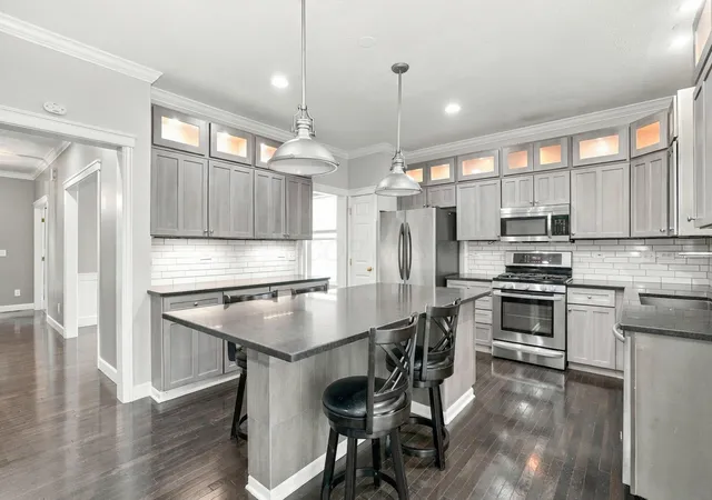 Listing Photo 1 - Condo for sale in building located at 5970 Tetlin Field Dr, New Albany, OH 43054