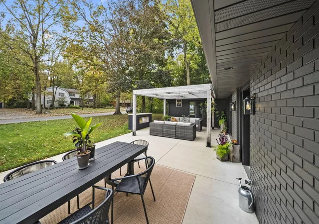 Photo 3 of Single family home for sale at 930 Toulon Ave, Marion, OH 43302 | MLS# 226040203 | Listing updated on 2026-10-26
