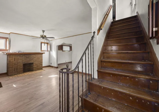 Photo 2 of Single family home for sale at 585 Binns Blvd, Columbus, OH 43204 | MLS# 226040246 | Listing updated on 2026-10-22