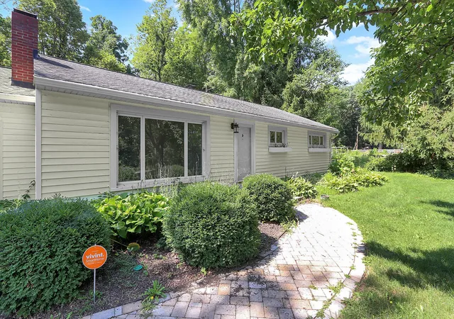 Photo 4 of Single family home for sale at 227 Olentangy View Dr, Delaware, OH 43015 | MLS# 226040387 | Listing updated on 2026-10-27