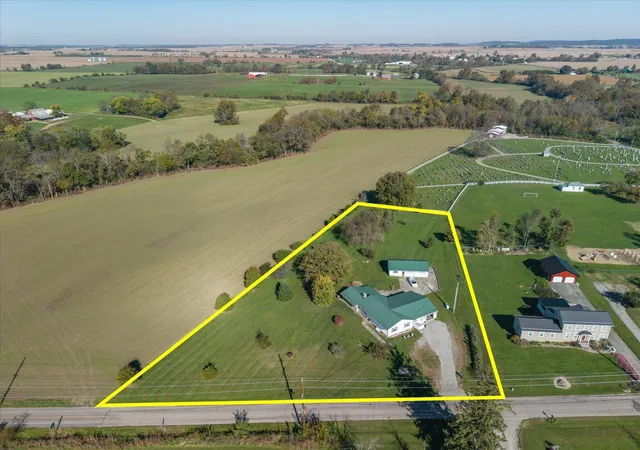 Photo 3 of Single family home for sale at 4209 Broadway St, South Salem, OH 45681 | MLS# 226040218 | Listing updated on 2026-10-22