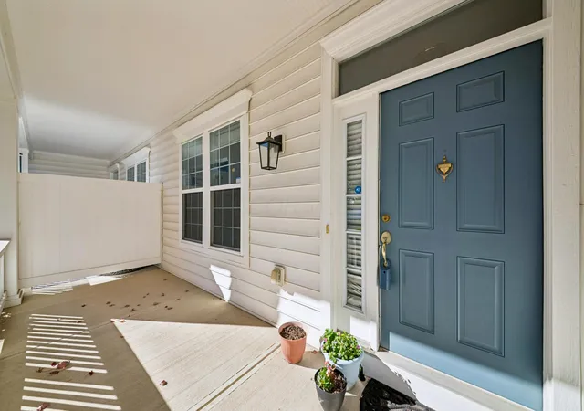 Listing Photo 4 - Condo for sale in building located at 4126 Herald Sq Pl, Dublin, OH 43016