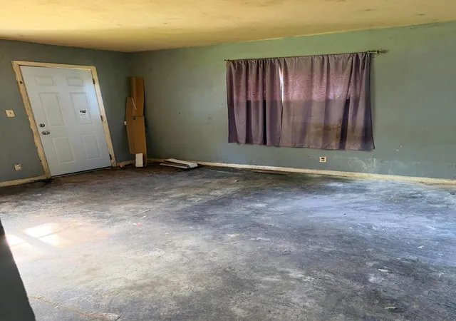 Photo 3 of Single family home for sale at 4391 Kumler Dr, Columbus, OH 43213 | MLS# 226040212 | Listing updated on 2026-10-24