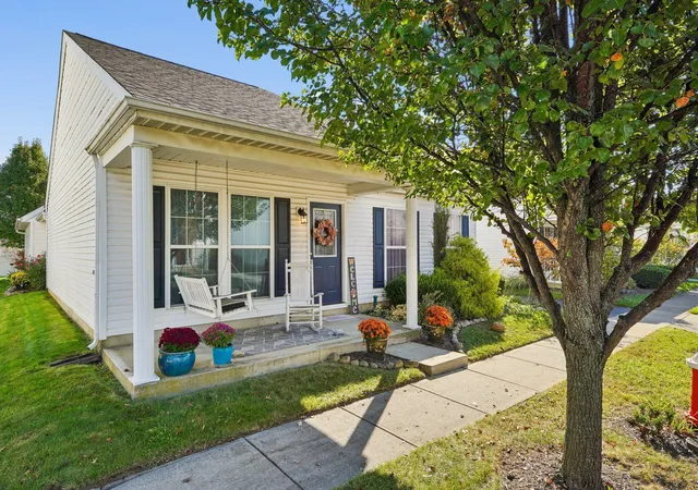 Photo 2 of Single family home for sale at 2348 Bloxom St, Grove City, OH 43123 | MLS# 226040349 | Listing updated on 2026-10-26