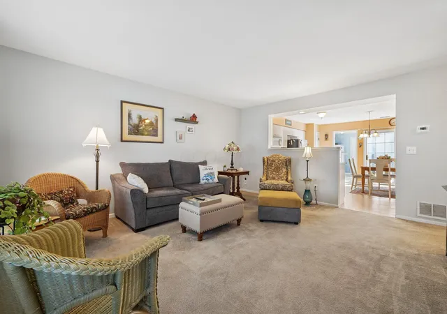 Photo 4 of Single family home for sale at 2348 Bloxom St, Grove City, OH 43123 | MLS# 226040349 | Listing updated on 2026-10-26
