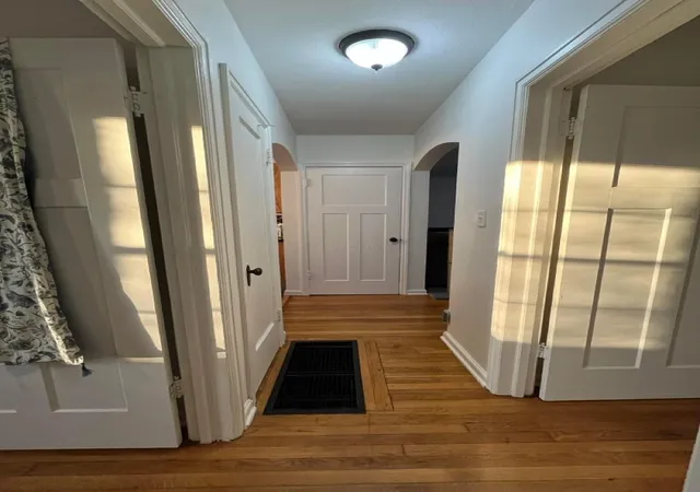 Photo 4 of Single family home for sale at 261 Lowell Rd, Columbus, OH 43209 | MLS# 226040250 | Listing updated on 2026-10-22