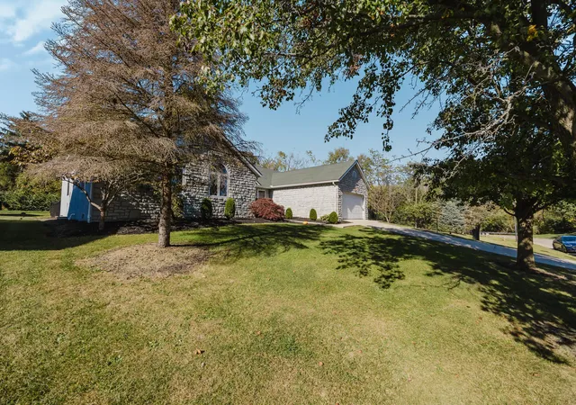 Photo 2 of Single family home for sale at 99 Valleyview Dr, Mount Sterling, OH 43143 | MLS# 226040364 | Listing updated on 2026-10-28
