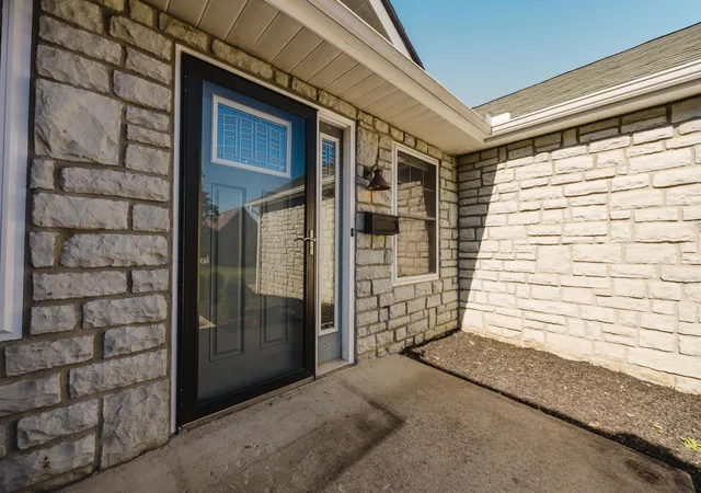 Photo 3 of Single family home for sale at 99 Valleyview Dr, Mount Sterling, OH 43143 | MLS# 226040364 | Listing updated on 2026-10-28