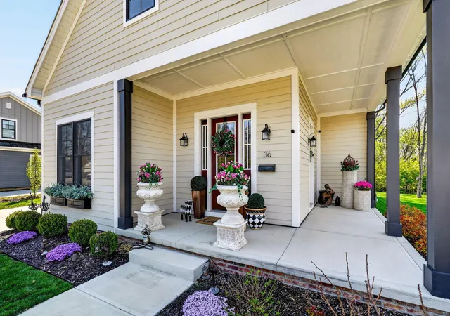Photo 4 of Single family home for sale at 36 N Clinton St, Canal Winchester, OH 43110 | MLS# 226040317 | Listing updated on 2026-10-23