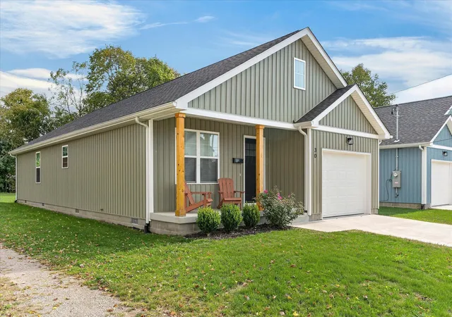 Photo 2 of Single family home for sale at 30 Maple St, Jeffersonville, OH 43128 | MLS# 226040315 | Listing updated on 2026-10-23