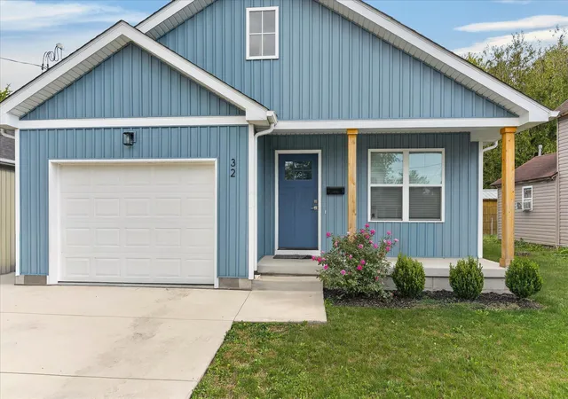 Photo 1 of Single family home for sale at 32 Maple St, Jeffersonville, OH 43128 | MLS# 226040320 | Listing updated on 2026-10-23