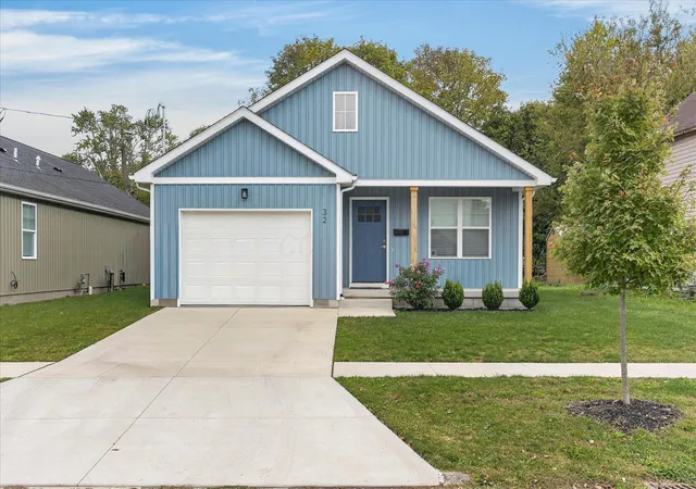 Photo 2 of Single family home for sale at 32 Maple St, Jeffersonville, OH 43128 | MLS# 226040320 | Listing updated on 2026-10-23