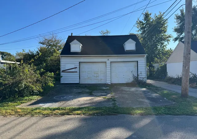 Photo 4 of Single family home for sale at 1259 E 24th Avenue, Columbus, OH 43211 | MLS# 226040335 | Listing updated on 2026-10-24