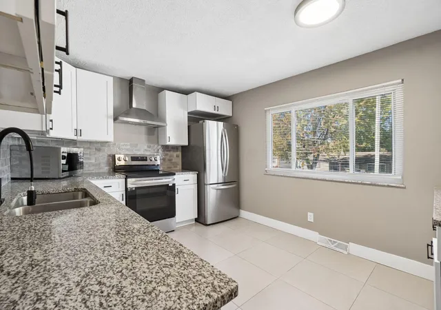 Photo 4 of Single family home for sale at 5057 Fullerton Dr, Columbus, OH 43232 | MLS# 226040341 | Listing updated on 2026-10-27
